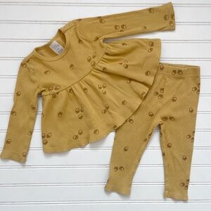 VGUC Girls Fall Acorn Ribbed Peplum Top & Leggings Set